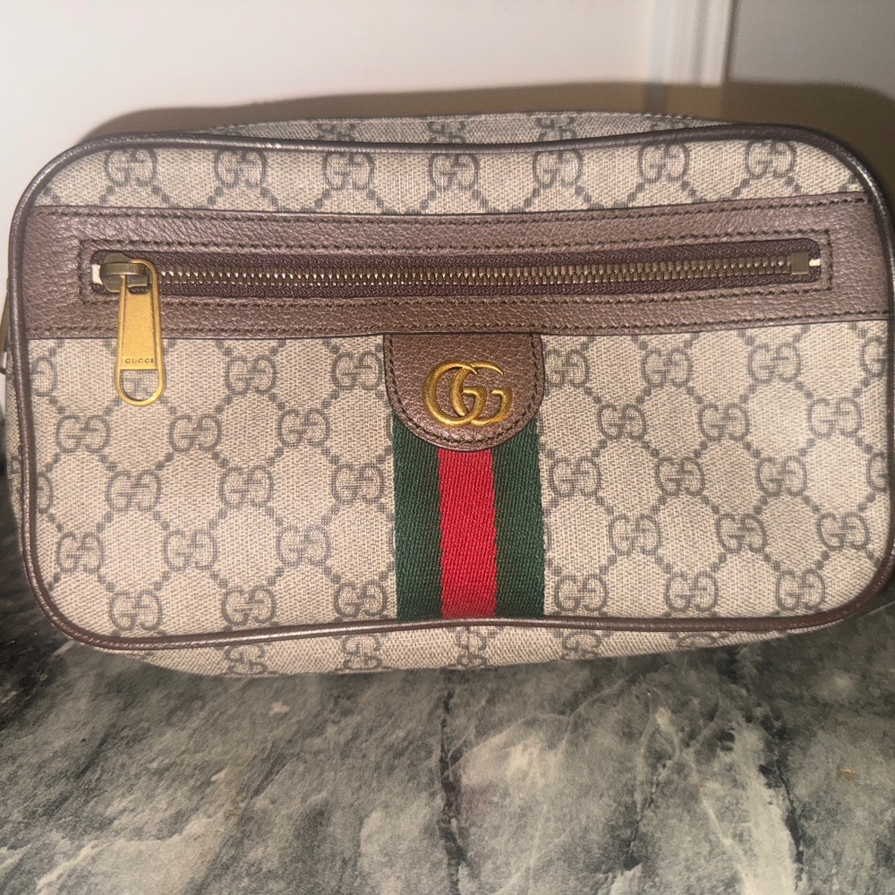 Gucci small belt bag